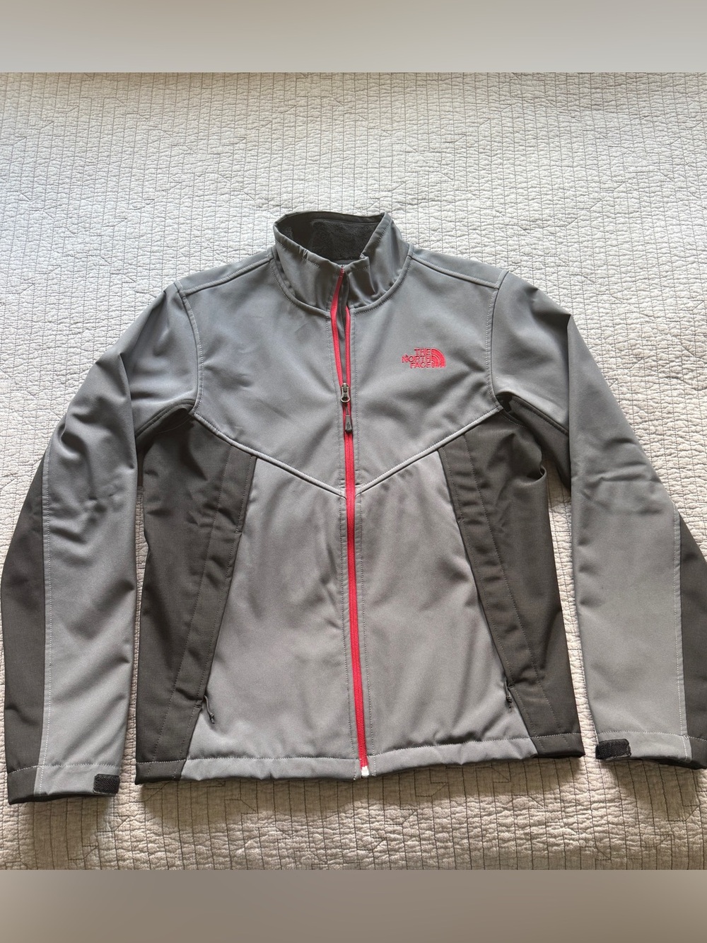 North Face Men’s Apex Bionic Softshell Jacket Small Gray Black Red